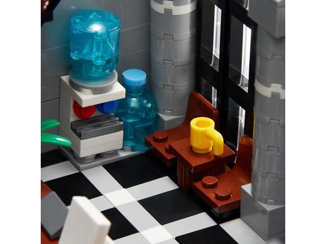 ZITIANYOUBUILD C273 Modular Building Model with with 4 Distinct Sections 3128 Parts