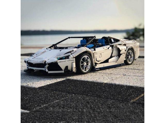 ZITIANYOUBUILD Custom Moc-17698 Roadster Supercar with Rear Wheel Drive and Mighty V12 3562pcs