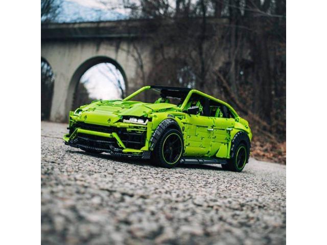 ZITIANYOUBUILD Custom Moc-96212 Supercar Suv Car With Realistic Proportions 4086 Parts
