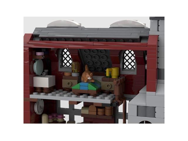 ZITIANYOUBUILD Custom MOC-154035 Winter Village Main Street Bakery Building Blocks Set 621PCS