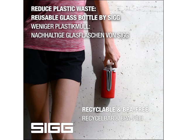SIGG - Glass Water Bottle - Stella Red - With Neoprene Pouch - Leakproof - Dishwasher Safe - BPA Free - Recycled Glass - 17 Oz