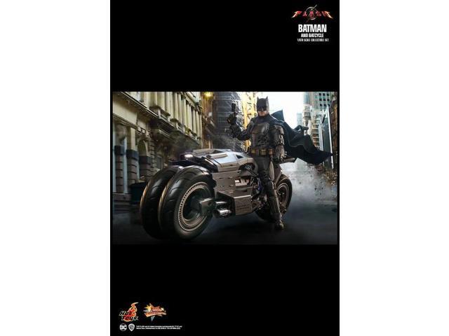 Figure Hot Toys MMS705 - DC Comics - The Flash - Batman & Batcycle