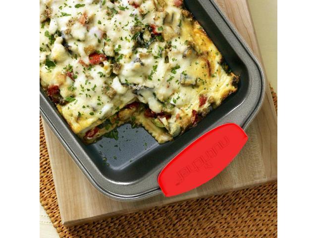 NutriChef 8-Piece Non-Stick Carbon Steel Bakeware Set with Red Silicone Handles - Gray Coating (NCSBS8S)