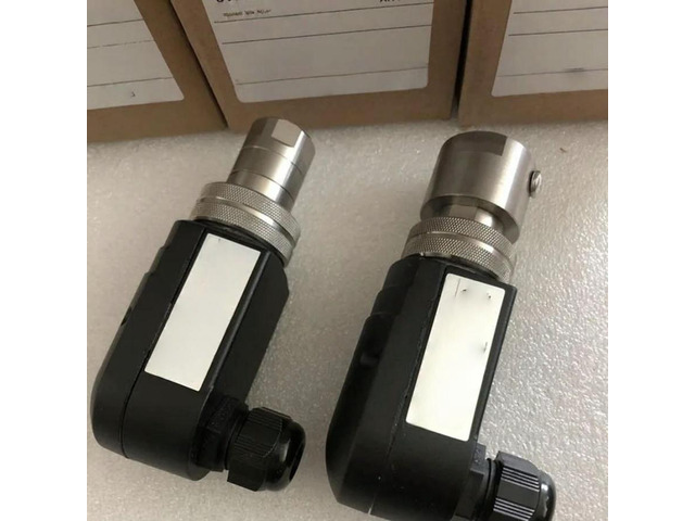 FOR 1PCS for UVS10D0G1 84315200 220/240 VAC UVS 10D0G1