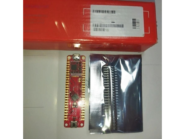 PIC16F18076 Curiosity Nano Board