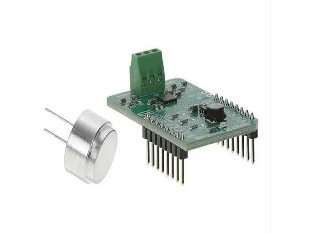 TUSS4470 Ultrasonic 5 Click