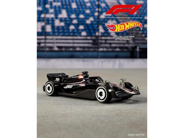 Hot Wheels - 1:64 Scale Formula 1 Collectible Race Car (5-Pack) - image 11