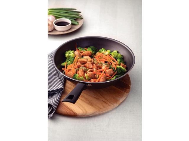 Generic Nonstick Wok Pan with Lid, 11 inch, Starflon Max, PFOA Free, Tempered Glass, Heat Resistant Handle, Dishwasher Safe, Gas Stove