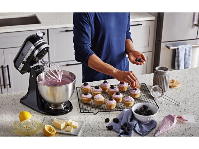 KitchenAid Classic Series 4.5 Quart Tilt-Head Stand Mixer K45SS, Onyx Black