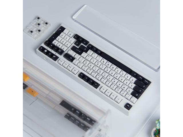 133 Keys Japanese Keycap Cherry Profile Dye Sub PBT Black and White Keycaps Set Fit for 61/64/87/104/108 Cherry Mx Switches Mechanical Keyboard
