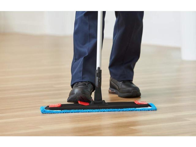 Rubbermaid Commercial Products Microfiber Adaptable Flat Mop Kit for WaveBrake, Yellow, Extendable Handle, for Heavy-Duty...