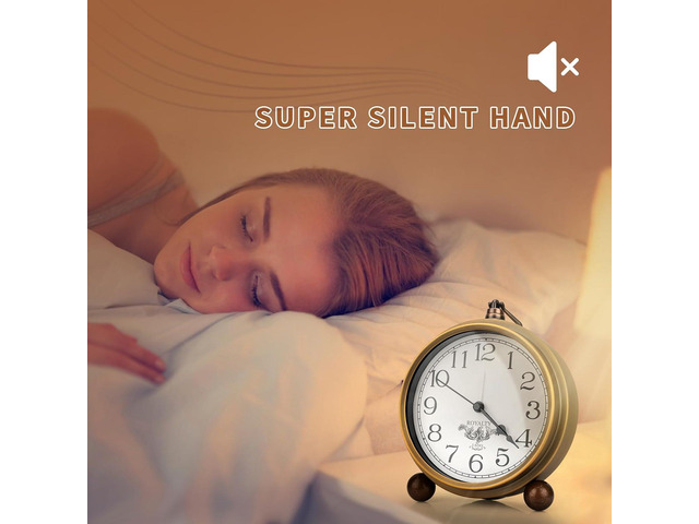 Maxspace Metal Golden Table Clock, Retro Vintage Non-Ticking Small Alarm Clock,Battery Operated Silent Quartz Movement HD Glass Desk Clock for...