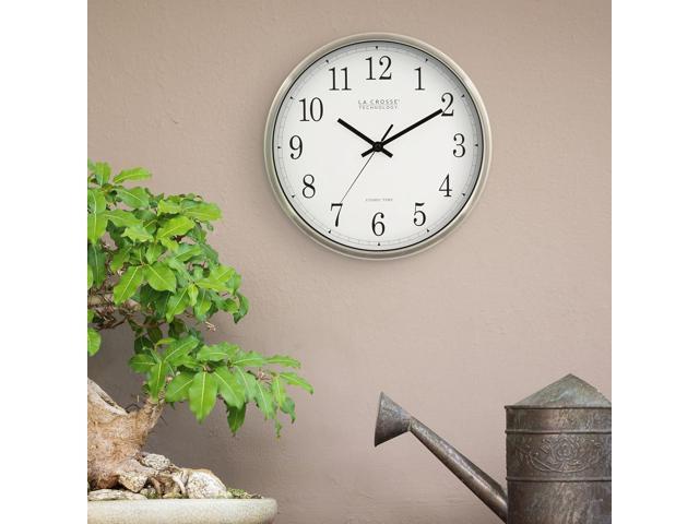 La Crosse Technology 12 Inch Atomic Analog Wall Clock, Aluminum (WT-3126B)