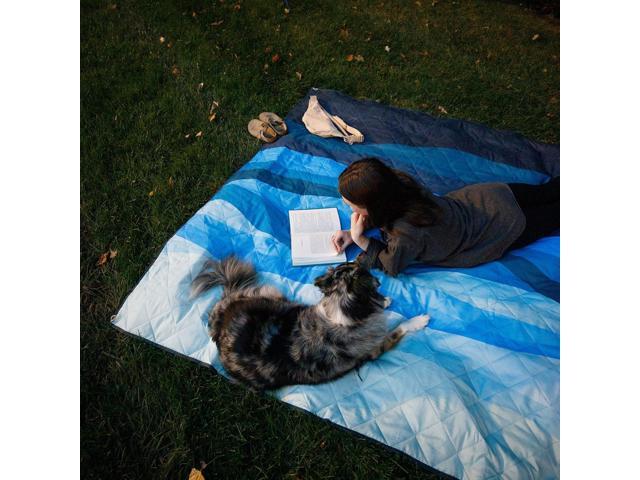CORE Outdoor Weighted Blanket Packable Waterproof Picnic Blanket, Beach Mat, Tent Camping Rug, & Stadium Blanket Large Portable 94' x 78' Quilt...