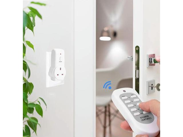 2pcs UK Plug Home House Power Outlet Light Switch Socket Wireless Remote Control