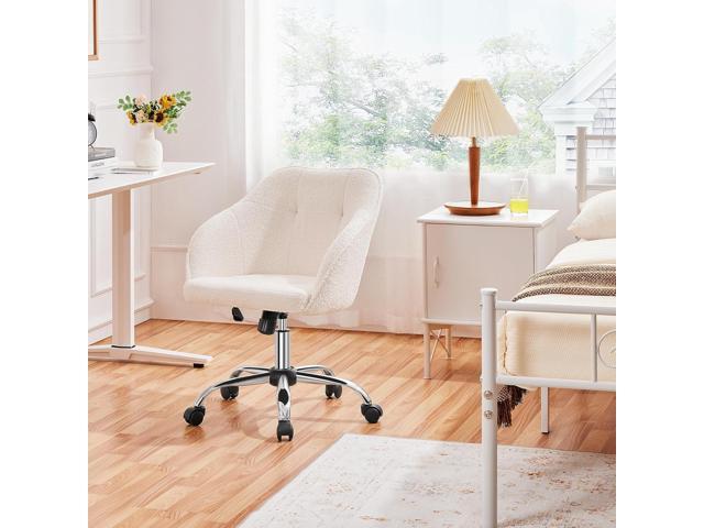 Yaheetech Boucle Desk Vanity Chair with Back Comfy Fluffy Swivel Office Chair with Wheels Adjustable Height Tilt Angle for Bedroom Ivory