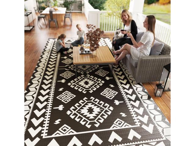 Outdoor Patio Rug, Large Camping Carpet with Carrying Bag, 9' x 18' Waterproof Plastic Straw, Reversible, Black & White Rhombus Patchwork