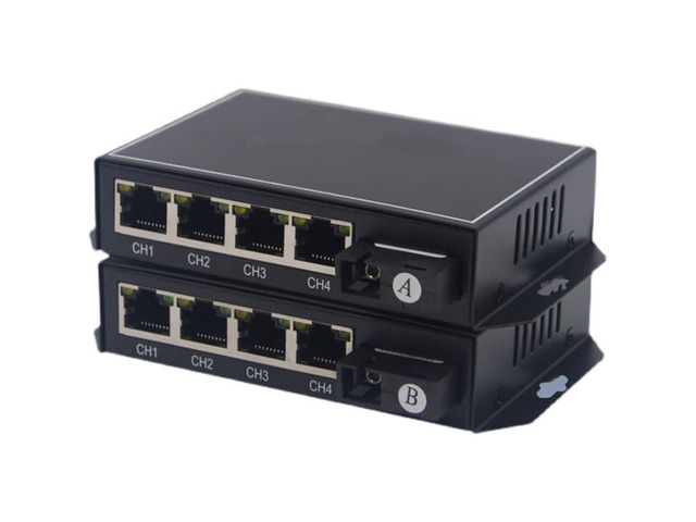 One pair of physically isolated VLAN fiber optic transceivers, 8-port Ethernet, 100M Gigabit, 1-port SC fiber optic