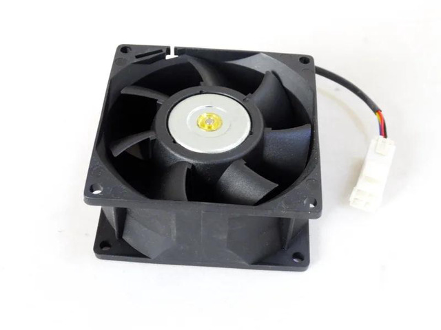 FFC0812DE DC12V 1.8A 8CM 80*80*38MM Ball Bearing Laptop Fan