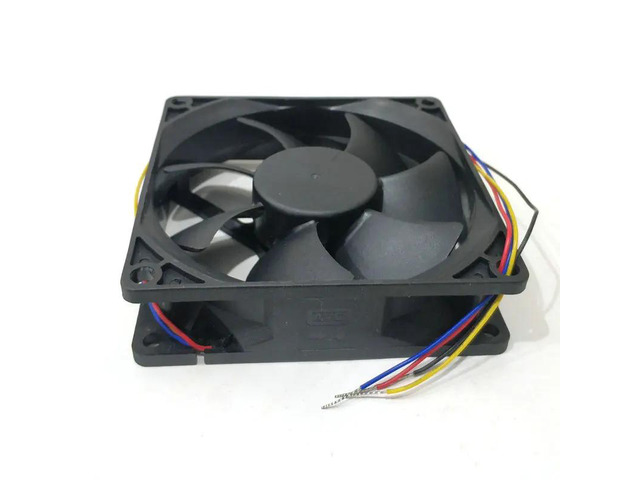 Suitable for 9CM DS09225B12U 9225 12V 0.56A 4-wire cooling fan (92*92*25MM)