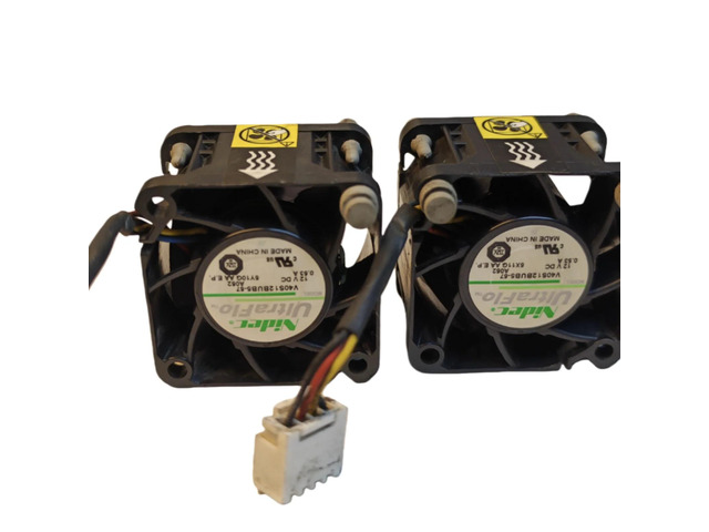 One X3250 M4 server fan, V40S12BUB5-57A05, 12V, 0.53A.