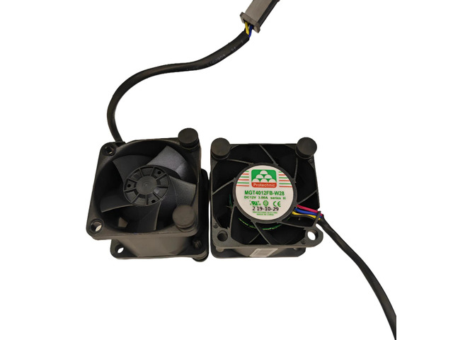 Suitable for MGT4012FB-W28 40mm x 40mm x 28mm DC 12V 3.00A 4-wire PWM high-speed server cooling fan 2599200