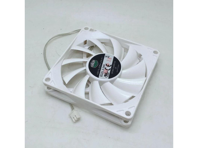 DC 5V 80mm Cooling Fan 8015 A8015-20RA-2IN-F1 Ultra-thin Dual Ball Bearing Cooling Fan, Quiet Operation