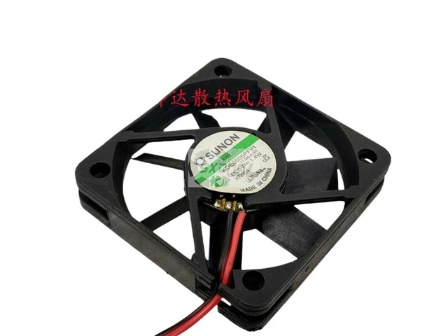 The 5010 DC5V fan is suitable for the KDE0505PFV1, measuring 50x50x10mm, 5V 1.4W, axial cooling fan, and is suitable for electronic devices and...