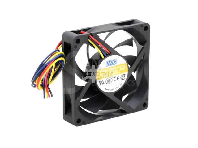 A 70mm PWM axial fan for the DE07015B12L CPU cooler, 7cm size, measuring 70mm x 70mm x 15mm.