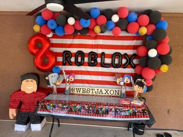 Polyester Red and White Stripe Photography Backdrop Big Top Circus Theme Party Decorations Banner 7x5FT
