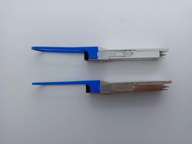 1PCS Brocade 40GB 10KM Module QSFP 40G Optical Fiber 57-1000263-01 40GE LR4 QSFP 10KM Fiber