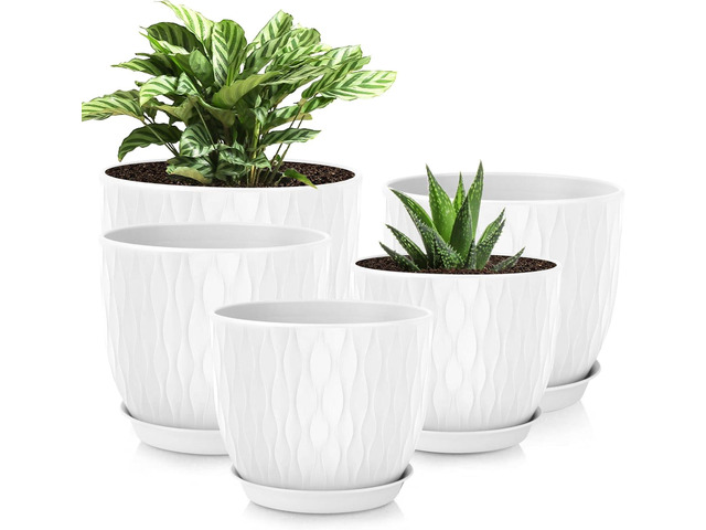 Plastic Plant Pots 10/9/8/7.5/7 inch Set of 5, Flower Planters with Drainage Holes and Saucers, Plastic Pots for Indoor Outdoor Plants, Livingroom...