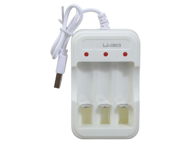 652F DC5V2A NiCd-NiMH 3-slot ligent with LED 3 Slots Independent Charging