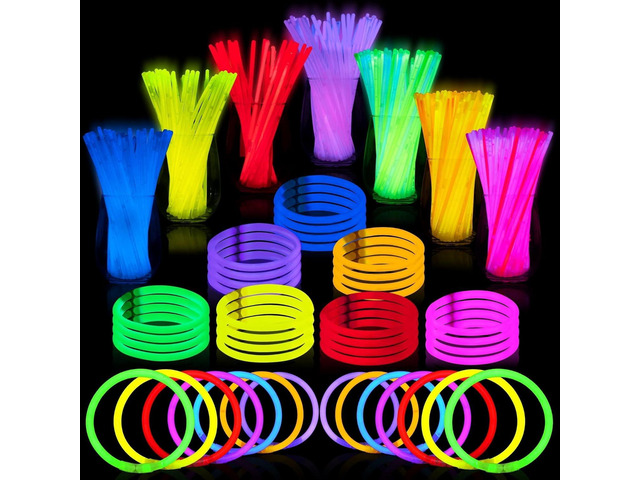 JOYIN 144 Pcs 8' Glow sticks Bulk Party Favors Pack, Neon Glow in the Dark Party Supplies, Light Up Necklaces and Bracelets with Connectors,...