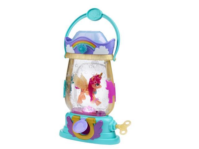 My Little Pony: A New Generation Movie Sparkle Reveal Lantern Sunny Starscout - Light Up Toy with 25 Pieces, Surprise Reveals for Kids