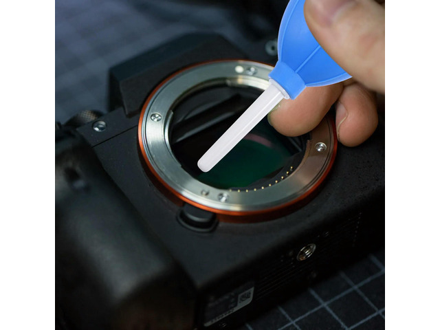 2Pcs Silicone Air Blower Dust Cleaner Oval Ball Pump Removal Tool for Camera Lens Phone Keyboard Watch Precision
