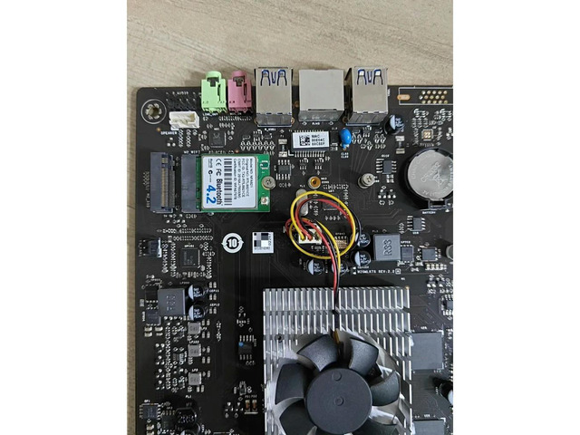 17x17cm Mini ITX Motherboard J4125 2.0GHz 10W 8GB RAM M.2 SATA USB3.0 Gigabit Ethernet Cooling Fan F-TJ4125-A80 V3.2 for