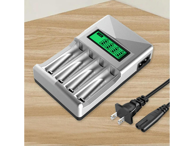 4-Slot AA AAA ligent Charger LCD Display Independent Charging Charger for NIMH /NI-CD Rechargeable Batteries