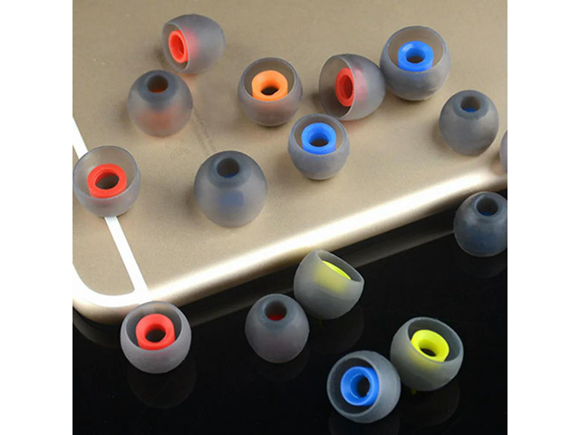 30Pcs Silicone Earbud Tips Replacement for in-Ear Headphones Soft Elastic Noise Isolating Earphone Caps Sound Leakage Prevention