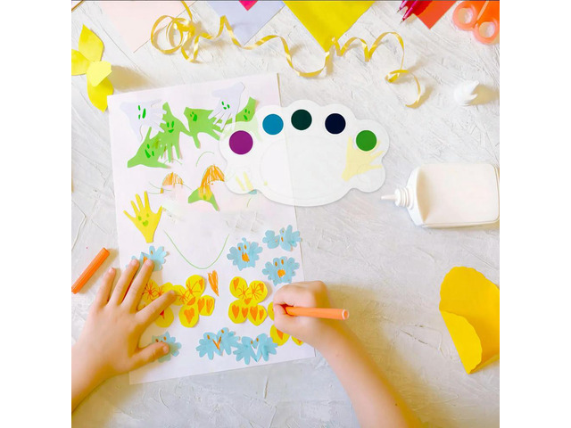100Pcs Disposable Watercolor Palette Plastic Painting Tray Compact Color Mixing Dish for Outdoor Sketching Travel Art
