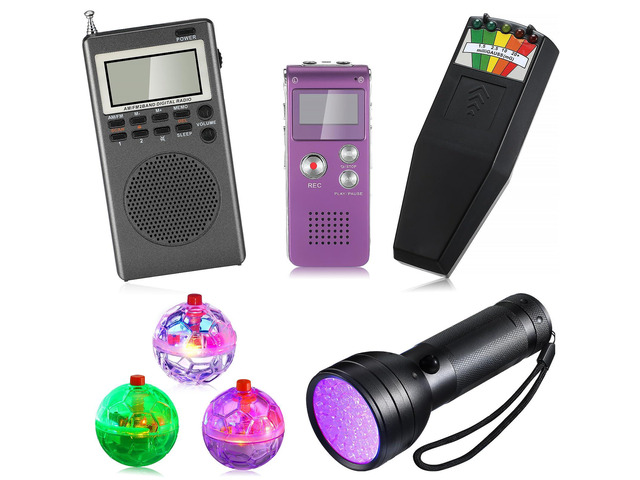 7 Pcs Ghost Hunting Equipment Kit 1 Electromagnetic Paranormal Radiation Detector 1 Digital EVP Voice Recorder 1 Hand Held Radio 1 UV Flashlight 3...