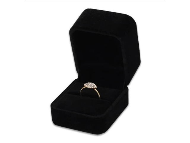 Niche-Finds Black Velvet Ring Box Luxury Soft Velvet Jewelry Gift Box for Engagement, Wedding, Proposal & Storage (2.5 Square)