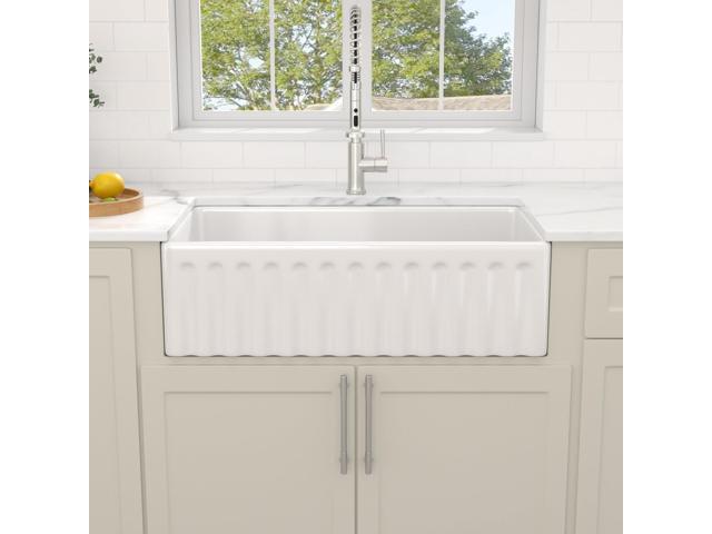33x18 White Farmhouse Sink, Reversible Apron Front Kitchen Sink, Ceramic Fireclay, Double-Sided Front Design with Smooth & Fluted Pattern, Large...
