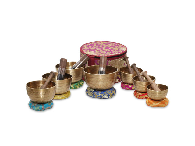 Tibetan Singing Bowl Set of 7, Handcrafted Singing Bowl for Meditation & Holistic Healing, Yoga Accessories, 3-5 Gold Singing Bowls with Wooden...