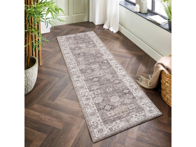 Majestic GC_RYL1008 Brown 2 ft. 7 in. x 9 ft. 10 in. Area Rug