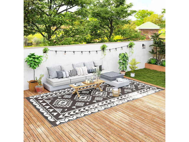 Outdoor Patio Rug, Large Camping Carpet with Carrying Bag, 9' x 18' Waterproof Plastic Straw, Reversible, Black & White Rhombus Patchwork