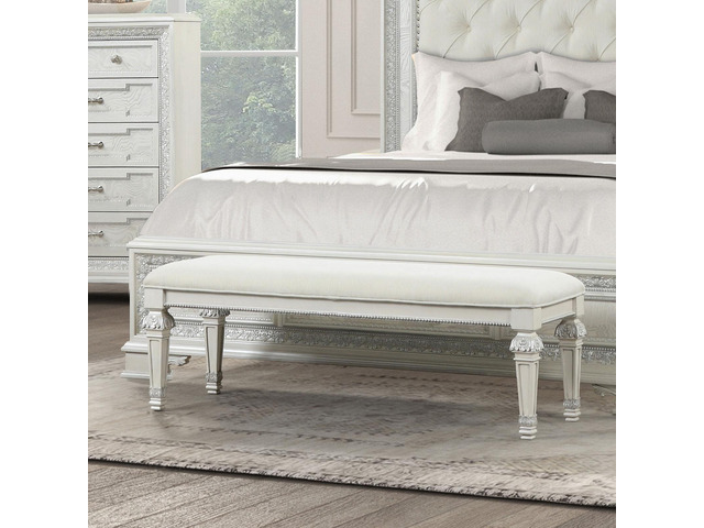 Metal Silver Finish Traditional Bench Ornated Round Knobs Diamond-button tufting adds a classic look, Creamy White