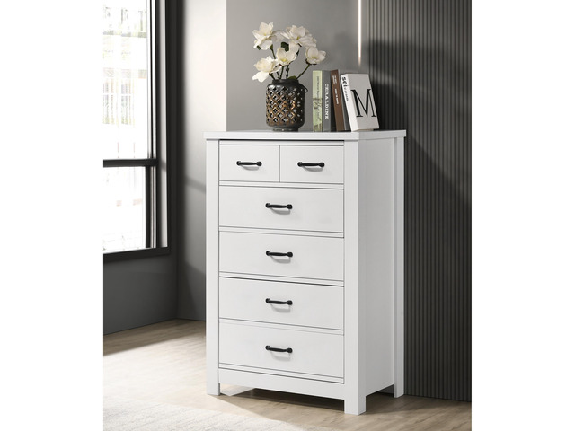 Cosmo 31'W White 5-Drawer Chest