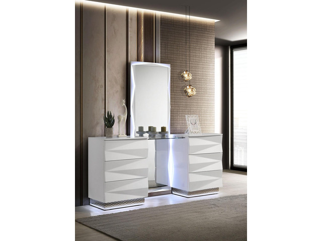 White Vanity Set w Mirror Storage Drawers Contemporary Style Bedroom Vanity