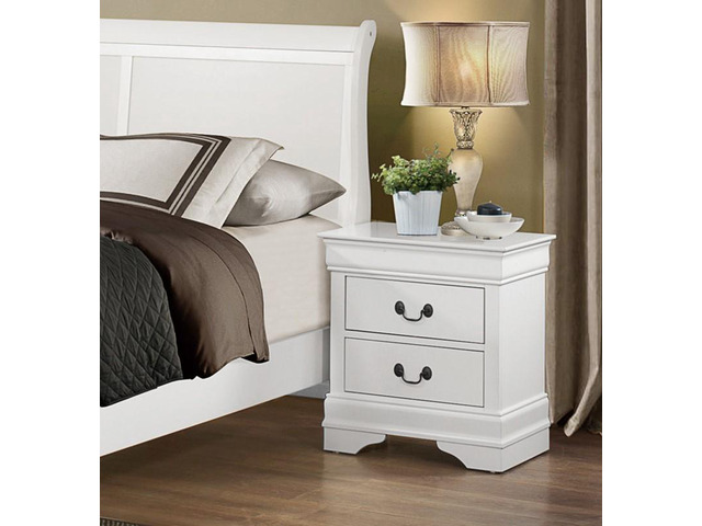 Traditional Design White Finish Nightstand 1Pc Antique Drop Handles Drawers Bed Side Table Bedroom Furniture